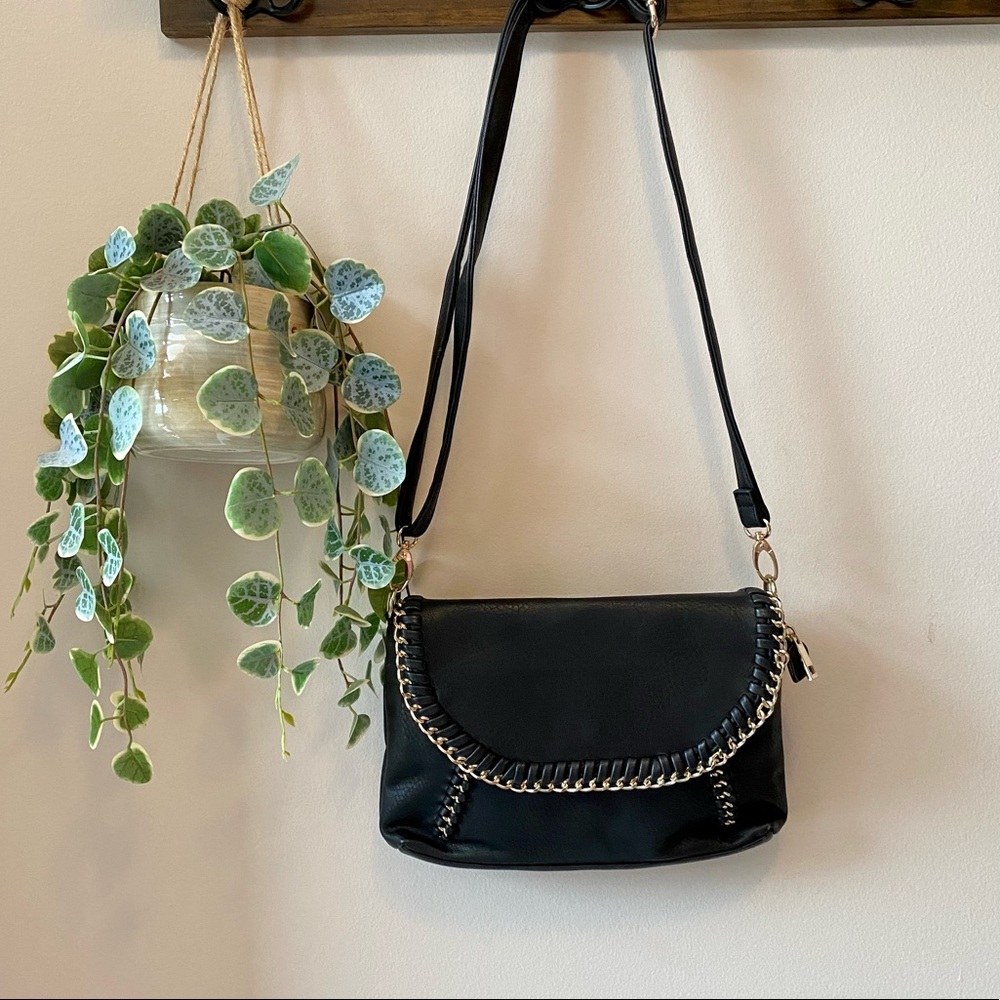 Charming Charlie purse